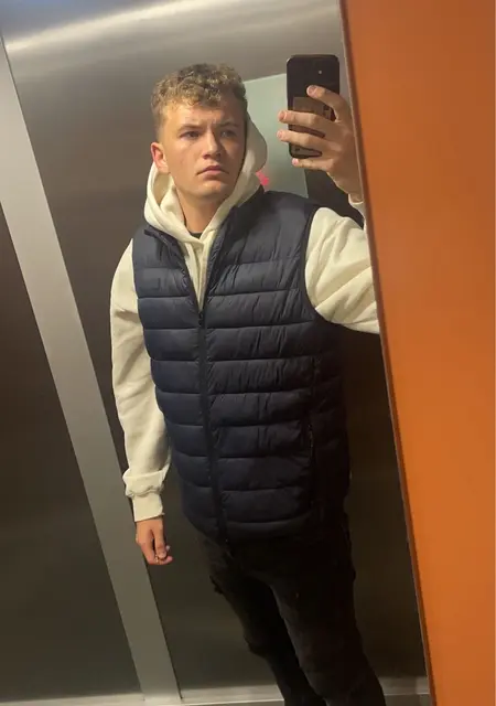 Я Daniel, 21, знакомлюсь для дружбы в Варшаве