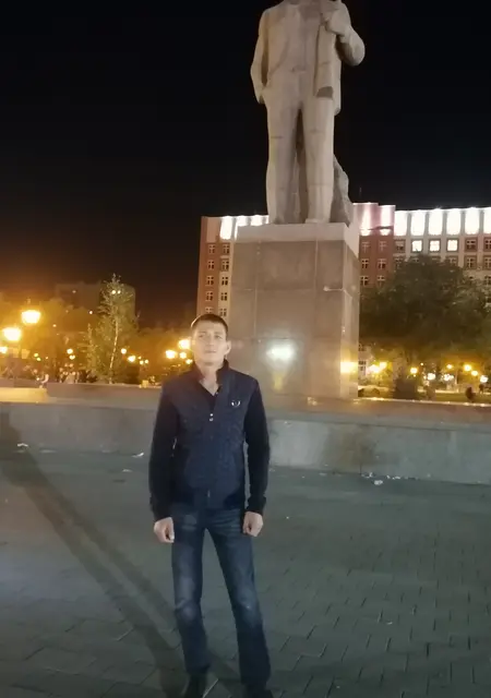 Я Иван, 29 років, знайомлюсь для приємного проведення часу у Ровеньках