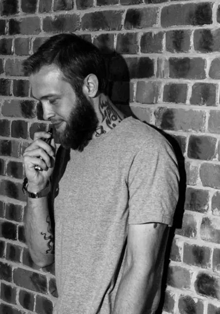 Я Влад, 32, из Луганска, ищу знакомства без обязательств