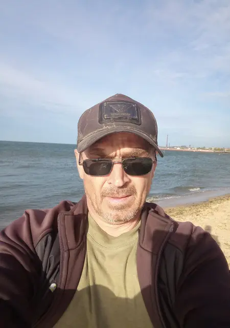 Я Алексей, 49, знакомлюсь без обязательств в Мариуполе