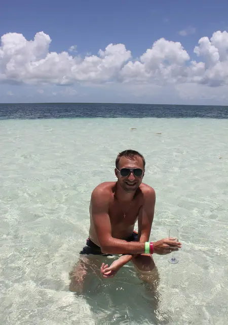 Я Слава, 40, знакомлюсь на одну ночь в Житомире