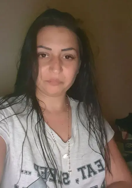 Я Gabi, 28, из Бухареста, ищу знакомство