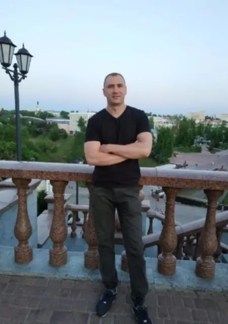 Олег из Слуцка, ищу на сайте знакомства на одну ночь