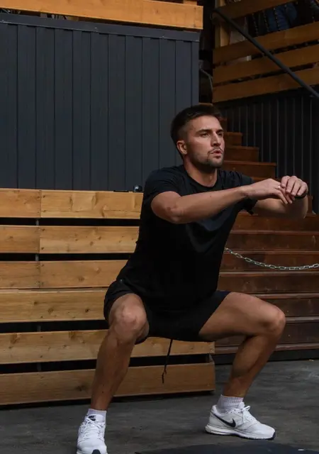 I'm Edu, 36 from Aberystwyth, seeking connections for traveling