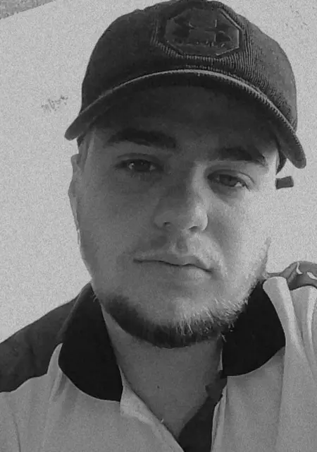 Я Михайло, 21 років, знайомлюсь для спілкування у Балте