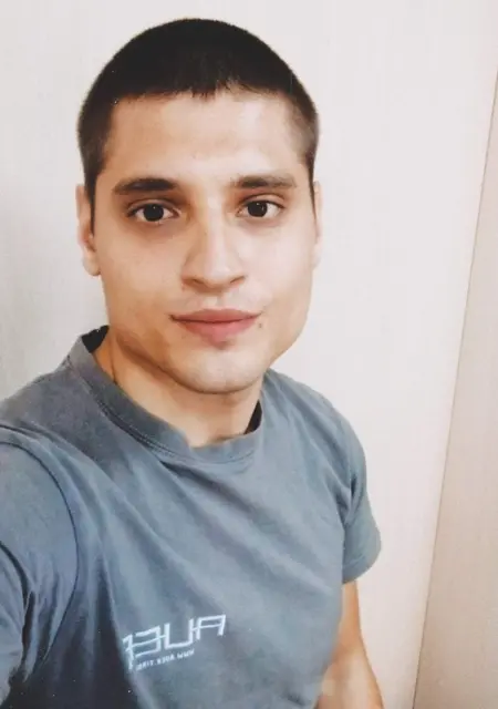 Я Евгений, 26 років, знайомлюсь на одну ніч у Полтаве