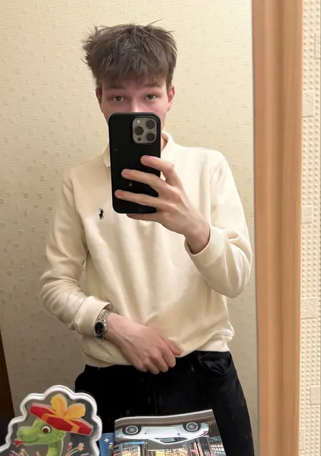 Я Ваня, 21, знакомлюсь для вирта в Риге