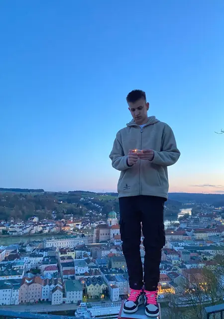 Vitalii из Пассау, мне 21, познакомлюсь для постоянных отношений