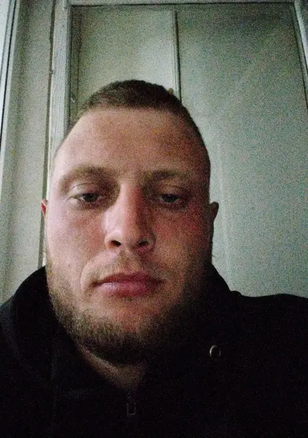 Дмитрий з Луганська, шукаю на сайті знайомства на одну ніч