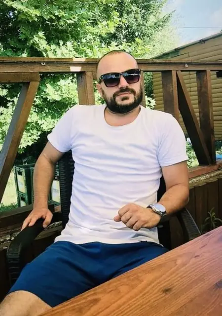 Я Gkhan, 35, знакомлюсь в Стамбуле