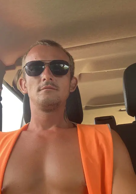 Я Ник, 34 років з Мукачево, шукаю знайомство для приємне проведення часу