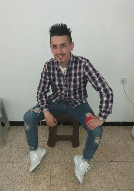 Soy Jonatan, 36 años, conociéndome en Madrid