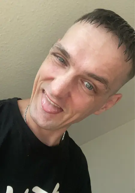 Pavluxaaa из Золингена, мне 33, познакомлюсь для вирта