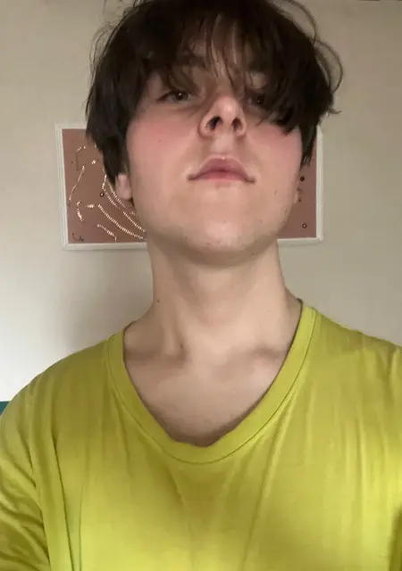 Я Сергей, 22, из Хемниц, ищу знакомство для приятного времяпровождения