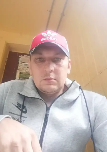 Я Саня, 41, знакомлюсь для приятного времяпровождения в Гомеле