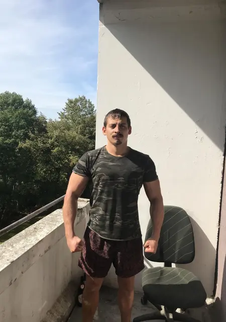 Іван з Чернівців, шукаю на сайті спільні подорожі