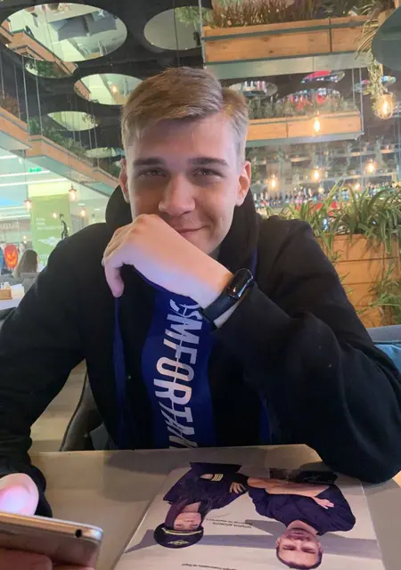 Я Никита, 28, из Заставны, ищу знакомства на одну ночь