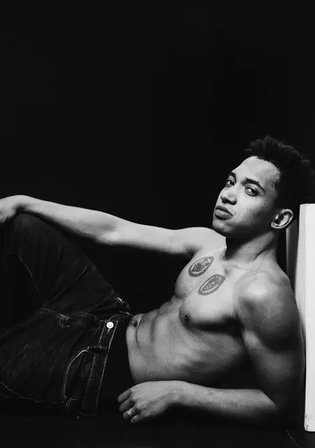 Nicholas из Черновцов, ищу на сайте знакомства на одну ночь