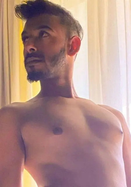 Loic из Парижа, мне 28, познакомлюсь