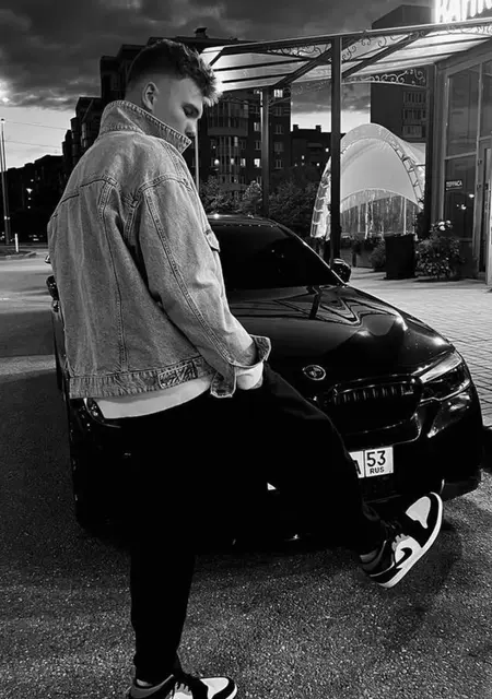 Артём из Бангкока, ищу на сайте знакомства на одну ночь