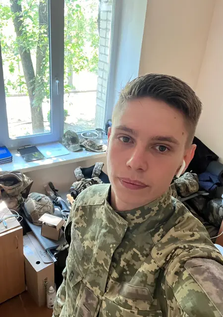 Я Yulian, 22, из Хмельницкого, ищу знакомство для открытые отношения