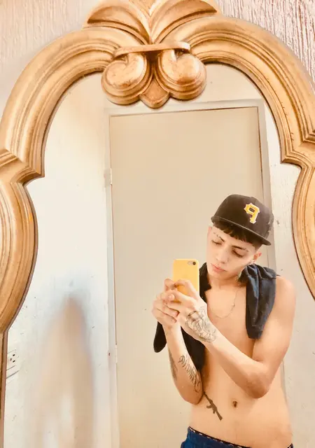 Ever из Хуарес, мне 21, познакомлюсь на одну ночь