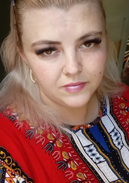 Виктория з Дніпра, шукаю на сайті знайомства на одну ніч