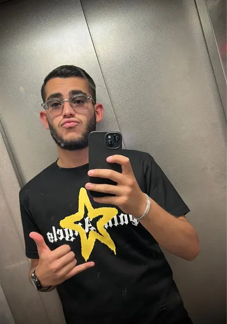 Aviel из Ле Лила, ищу на сайте знакомства на одну ночь