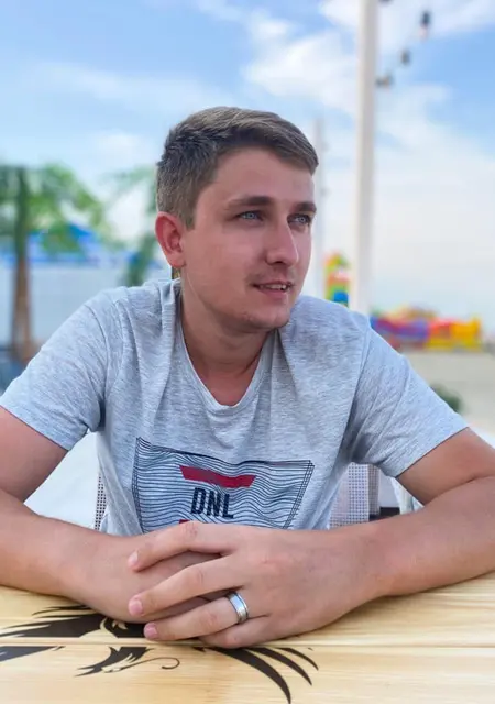 Я Олександр, 28 років з Вінниці, шукаю знайомство для приємного проведення часу