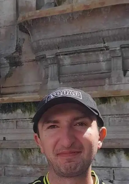 Я Alex Kamlyk, 37, из Харькова, ищу знакомство для открытые отношения