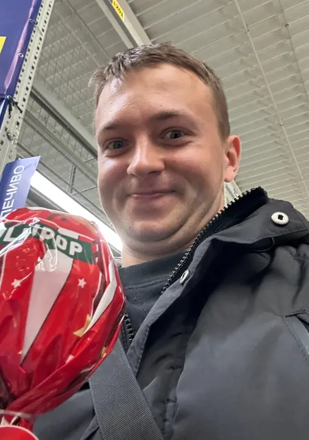 Я Вадим, 26, из Славуты, ищу знакомство для приятного времяпровождения