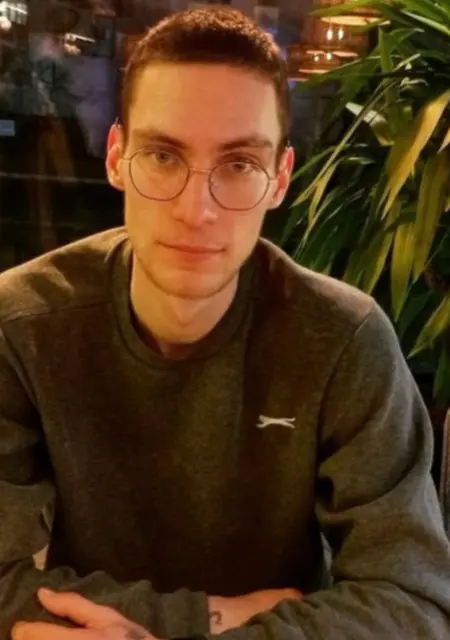 Я Ростислав, 28 років з Мелітополя, шукаю знайомство для спілкування