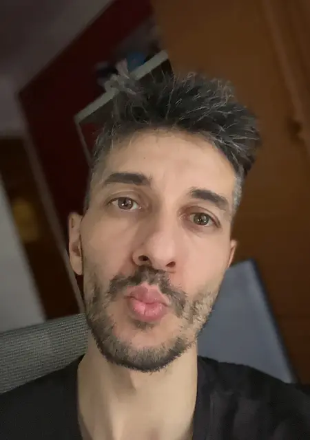 Soy Joni, 34 años, conociéndome para conversación virtual en Barcelona