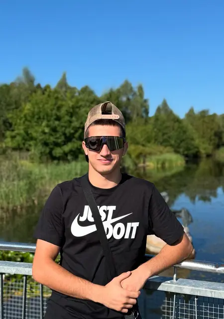 Я Артём, 18, из Таллина, ищу знакомства без обязательств