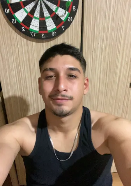 Я Deniz, 19, знакомлюсь на одну ночь в Стамбуле