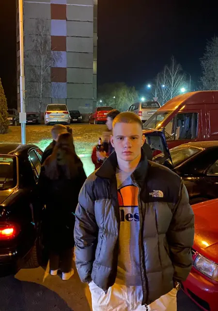 Я Ваня, 21, знакомлюсь для приятного времяпровождения в Гомеле