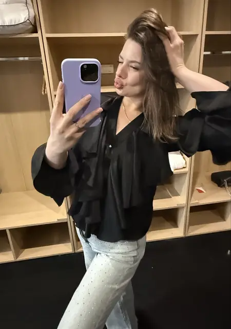 Полина из Вены, ищу на сайте общение