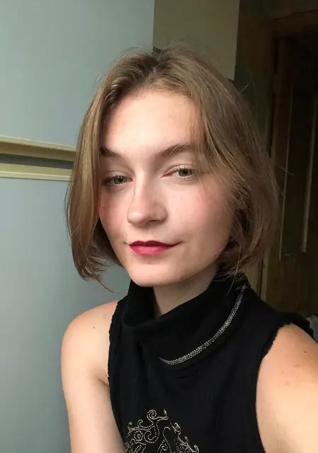 Я Лилия, 19, из Николаева, ищу знакомства без обязательств