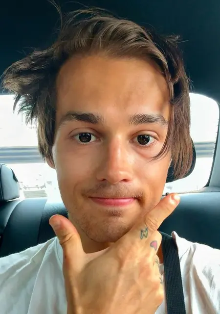 Я Саша, 29, из Дубая, ищу знакомство для открытые отношения