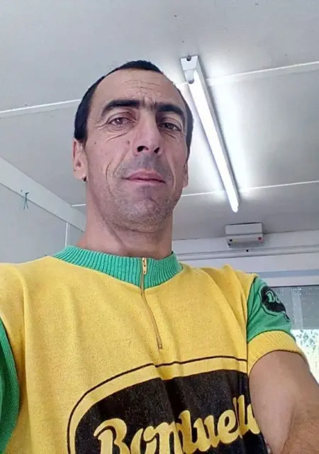 Soy Mihi, 45 años de Madrid, busco conocer gente