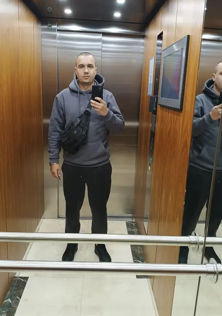 Виталий из Вольногорска, мне 27, познакомлюсь на одну ночь