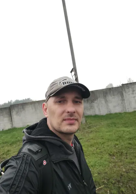 Я Вадим, 35, из Шишаков, ищу знакомства без обязательств