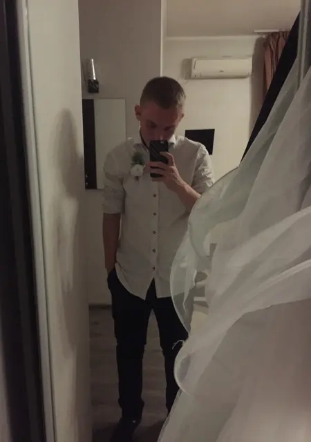 Я Серёжа, 23 років з Боярки, шукаю знайомства на одну ніч