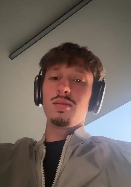 Архип из Львова, ищу на сайте знакомства без обязательств