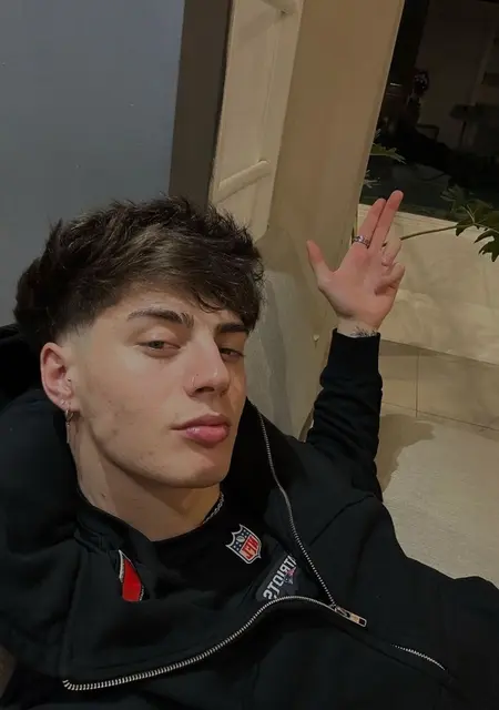 Максим из Мукачева, мне 25, познакомлюсь на одну ночь