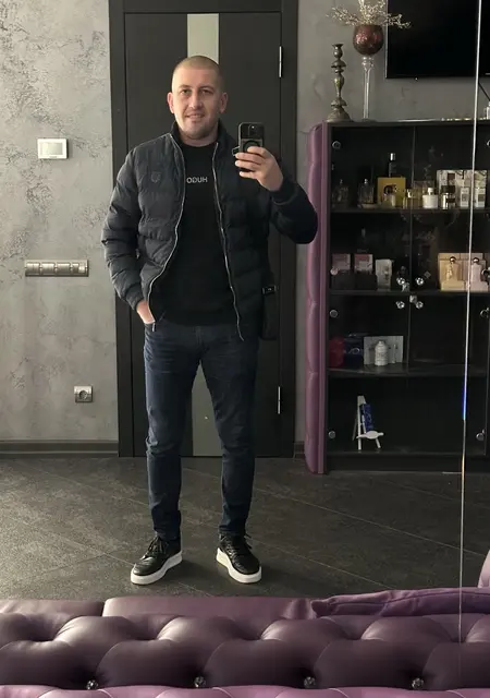 Тттт из Киева, ищу на сайте знакомства без обязательств