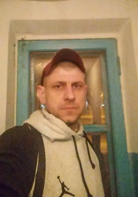 Дмитрий з Новомосковськ, шукаю на сайті знайомства на одну ніч