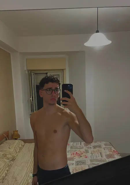 Я Antonio, 20, из Катания, ищу знакомства без обязательств