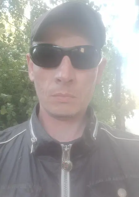 Я Роман, 37, из Славянска, ищу знакомство для приятного времяпровождения