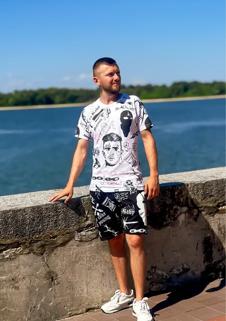 Я Станислав, 32 років, знайомлюсь для дружби у Кропивницькому